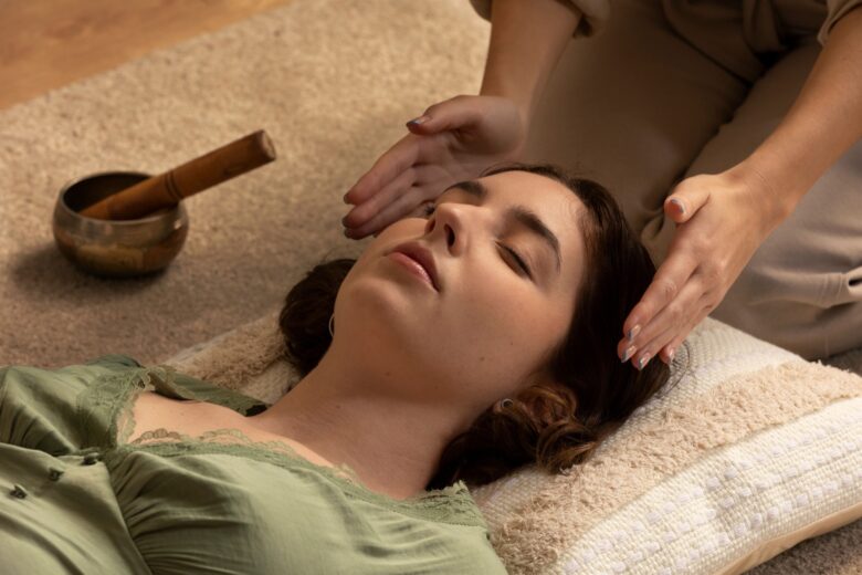 Os Benefícios do Reiki para a Saúde Mental e Física: Como Funciona Essa Terapia Energética e Como Ela Pode Transformar Seu Bem-Estar - Lu Spa Estética